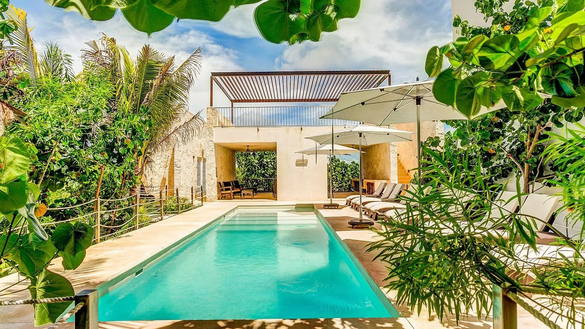 Santamar By Tao Beach Condos With Pool & Walk To Ocean アクマル アパート