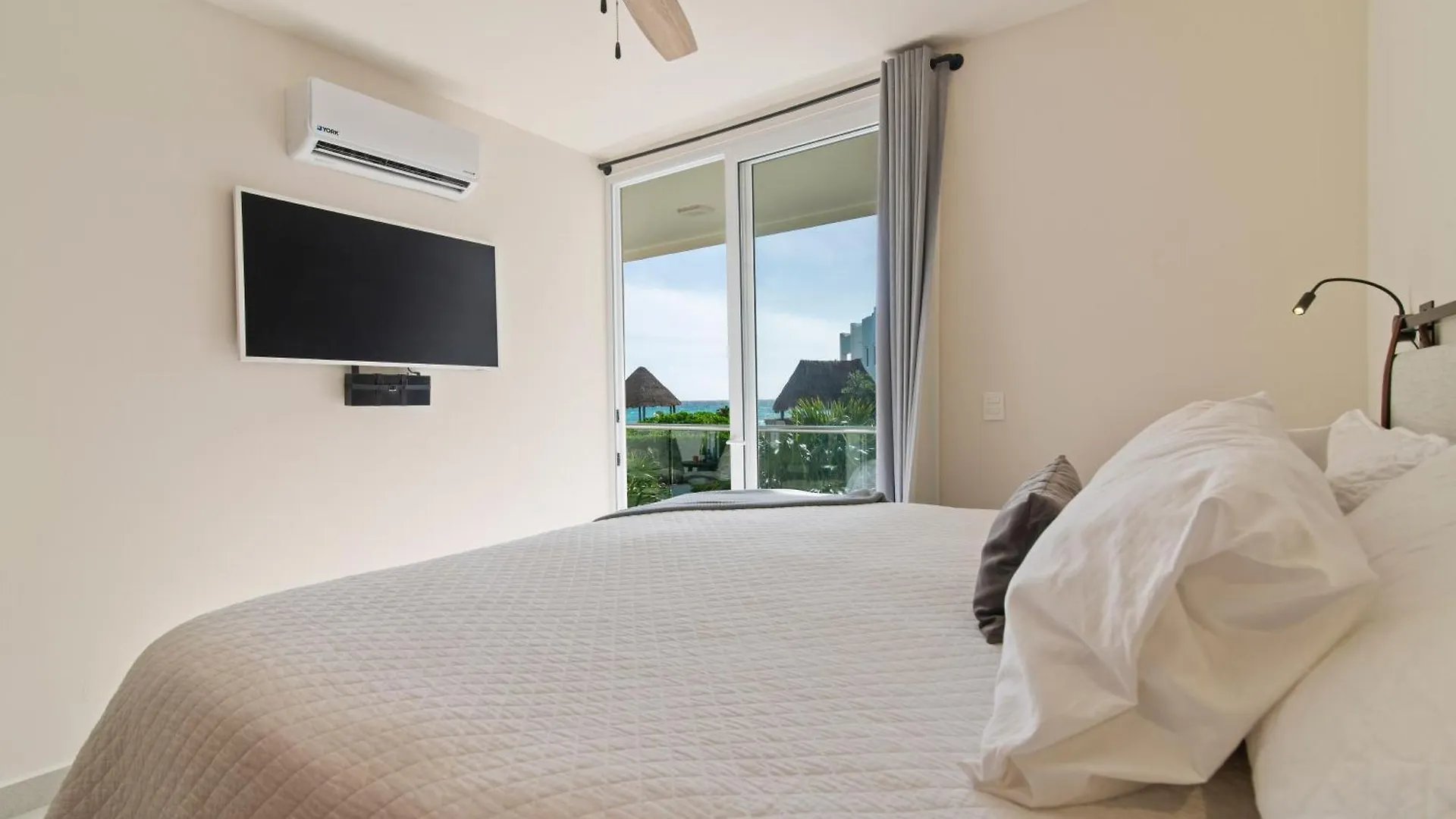 Lägenhet Santamar By Tao Beach Condos With Pool & Walk To Ocean Akumal Mexiko