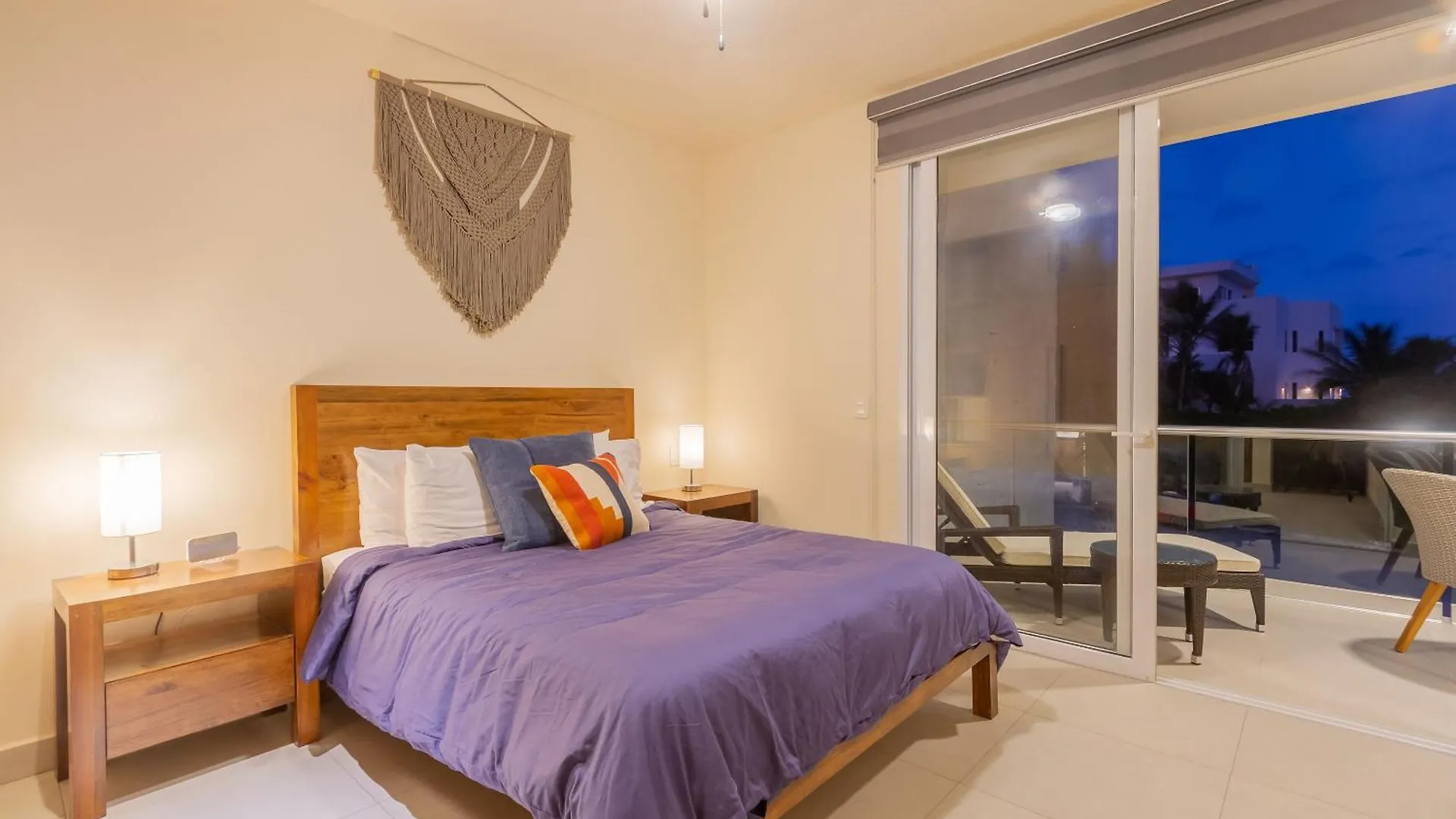 Santamar By Tao Beach Condos With Pool & Walk To Ocean アクマル